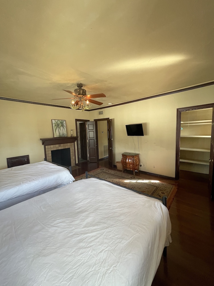 Young Mansion - photo 12