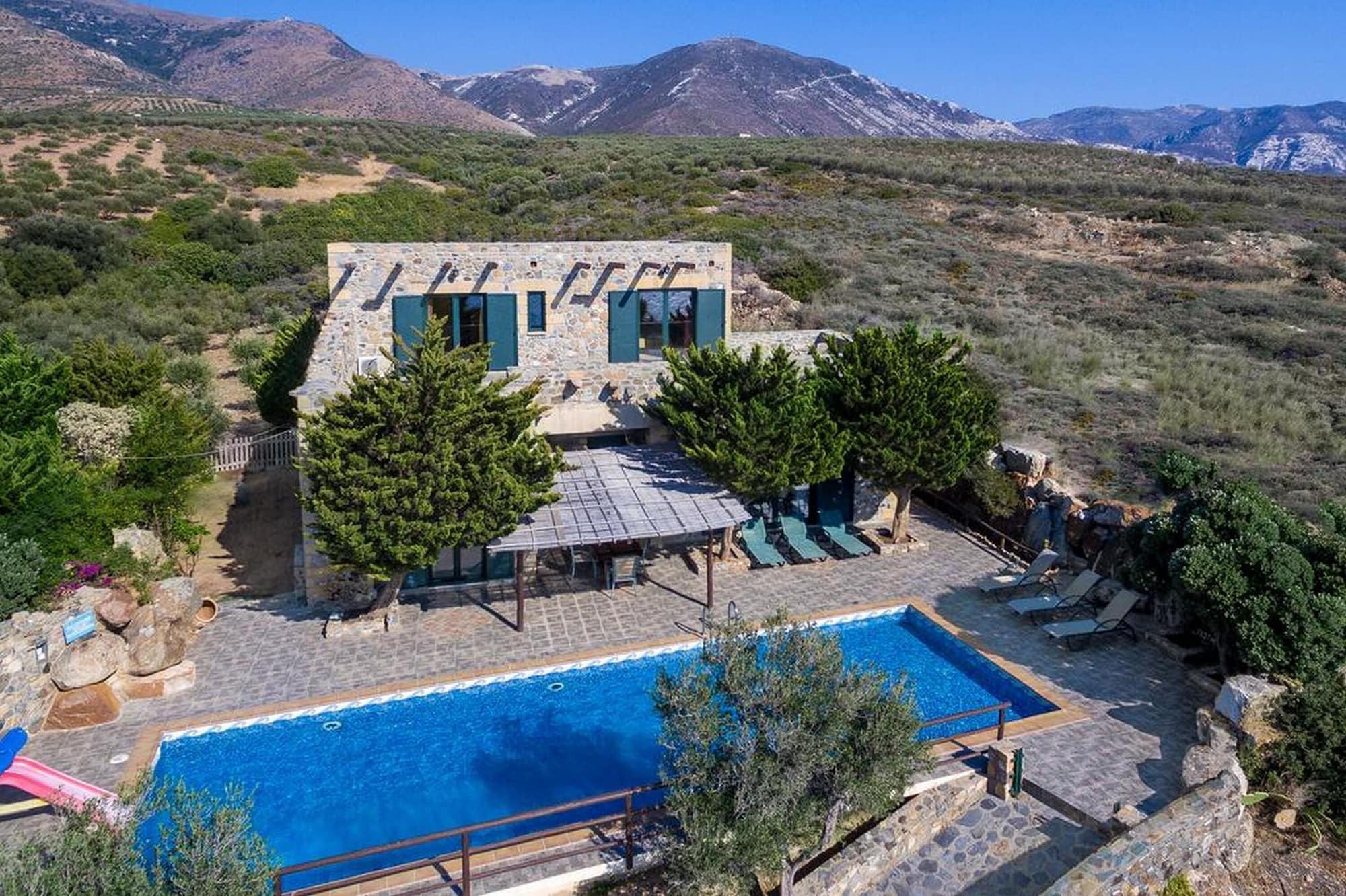 Amygdalia Villas — 4-Star Luxury Hotel in Kissamos, Greece