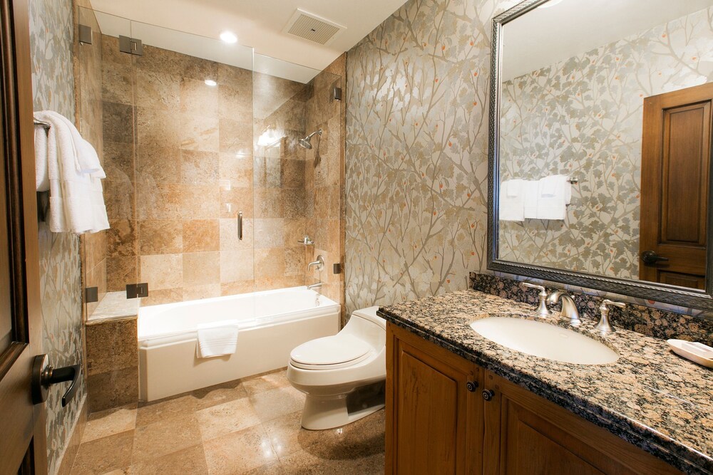 Premium Luxury Two Bedroom Suite with Mountain Views 2 Apartment Hotel by RedAwning - photo 11
