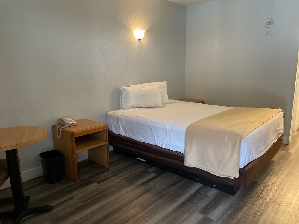 Premier Inns Thousand Oaks - photo 21