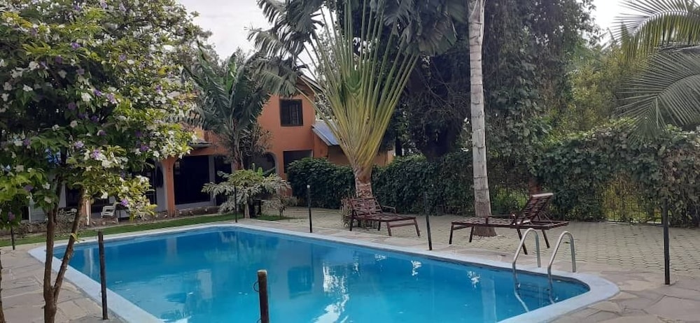 Runako Lodge — 4-Star Luxury Hotel in Arusha, Tanzania