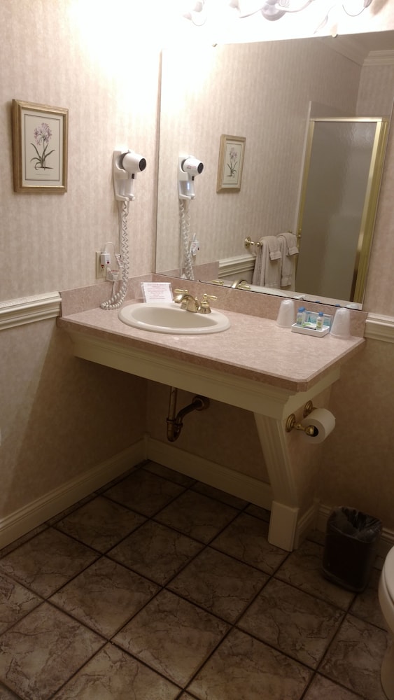 The Blue Heron Inn - photo 13