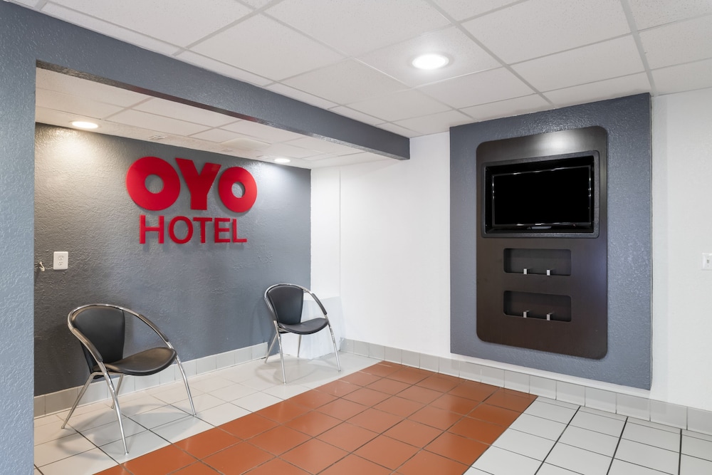 OYO Hotel Houston Katy Freeway - photo 22