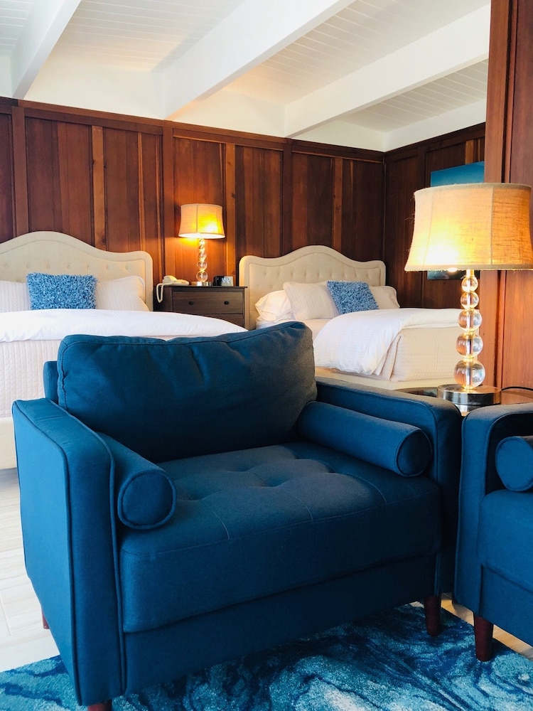Seafoam Lodge - photo 13
