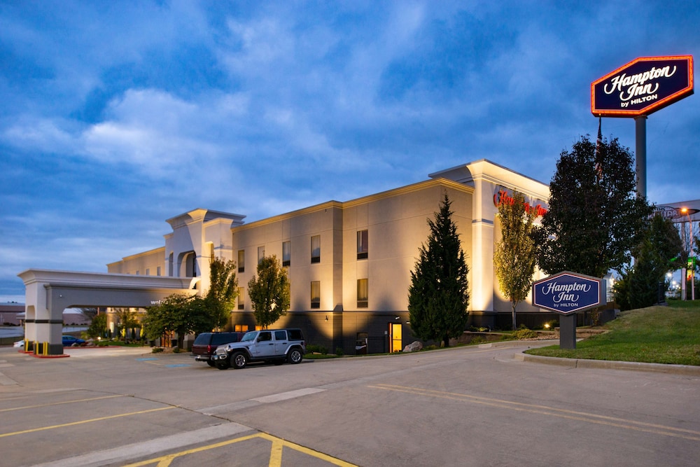 Hampton Inn Kansas City Northeast - photo 73
