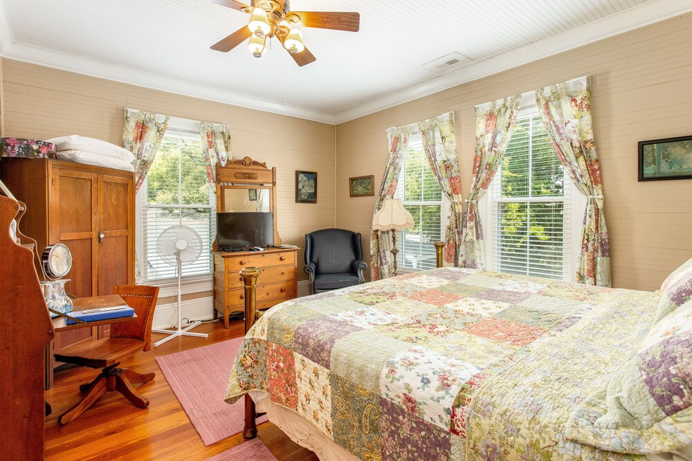 Lake Allatoona Inn - photo 11