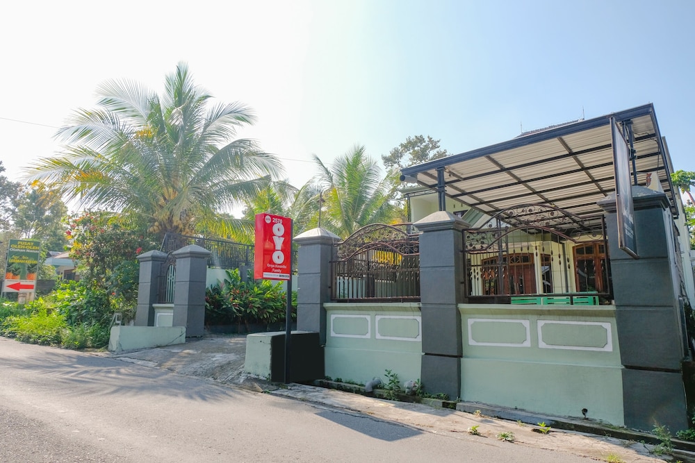 Griya Kinanthi Family in Kediri, Indonesia