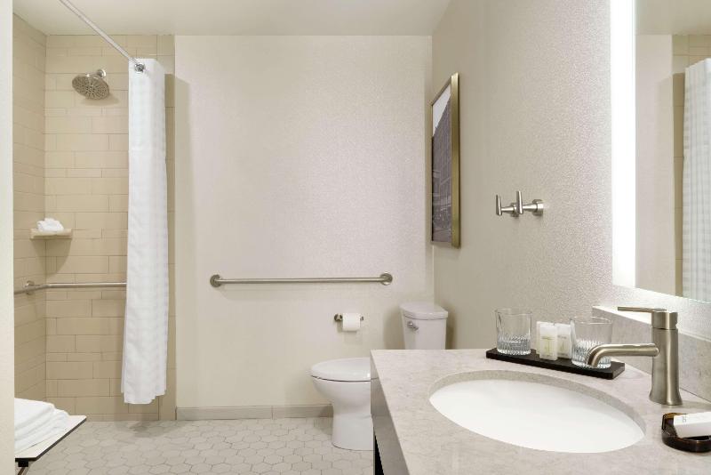Embassy Suites by Hilton Syracuse Destiny USA - photo 84