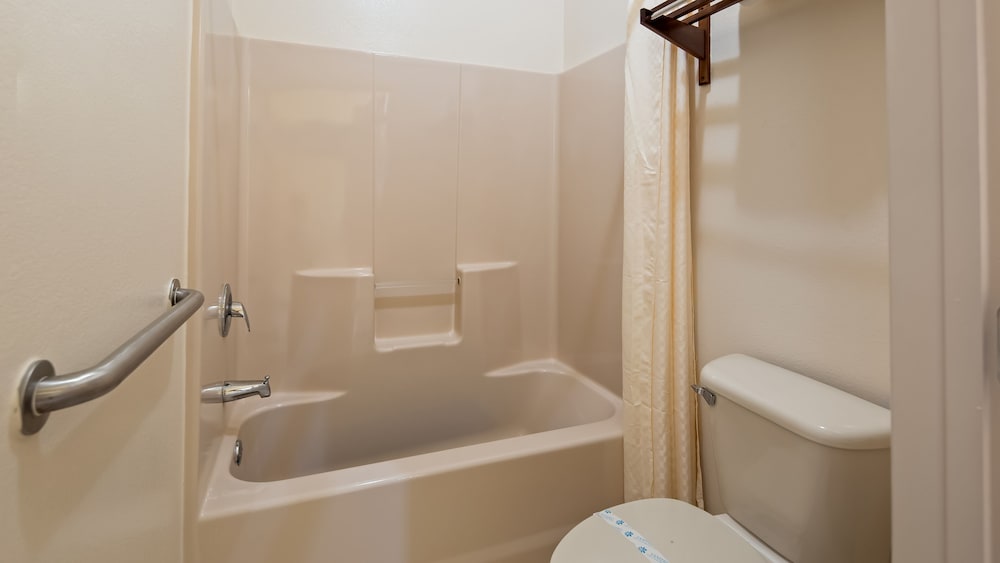 SureStay Hotel By Best Western Mission - photo 7