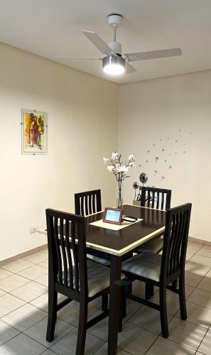 Ideal Place con cochera techada — 4-Star Luxury Hotel in Godoy Cruz, Argentina