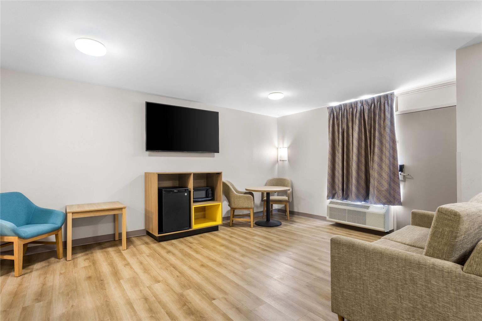 Days Inn by Wyndham Adel I 75 - photo 33