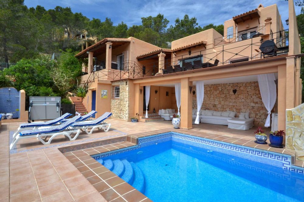 Casa Capricho by Eivillas — 4-Star Luxury Hotel in Ibiza, Spain