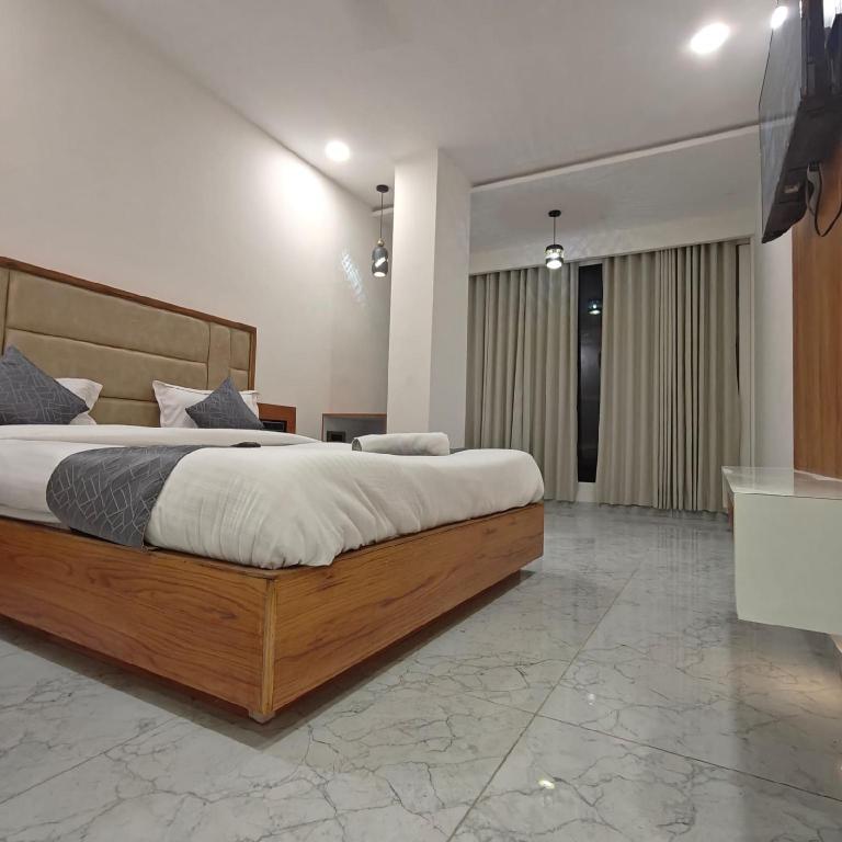 Hotelmaple tree - last minute hotel in Ahmedabad