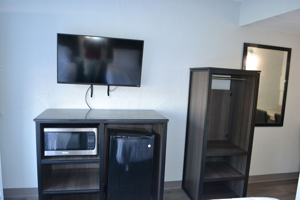 Knights Inn Jacksonville at Harts Rd - photo 2