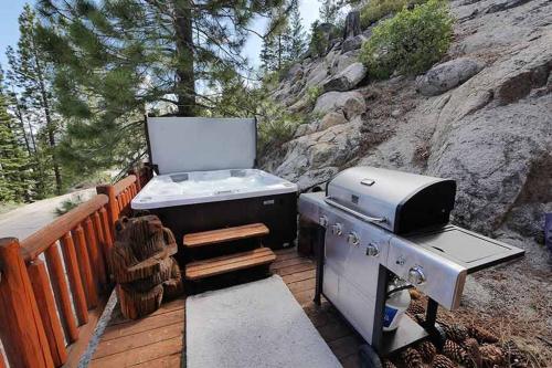4221 Saddle Road — South Lake Tahoe