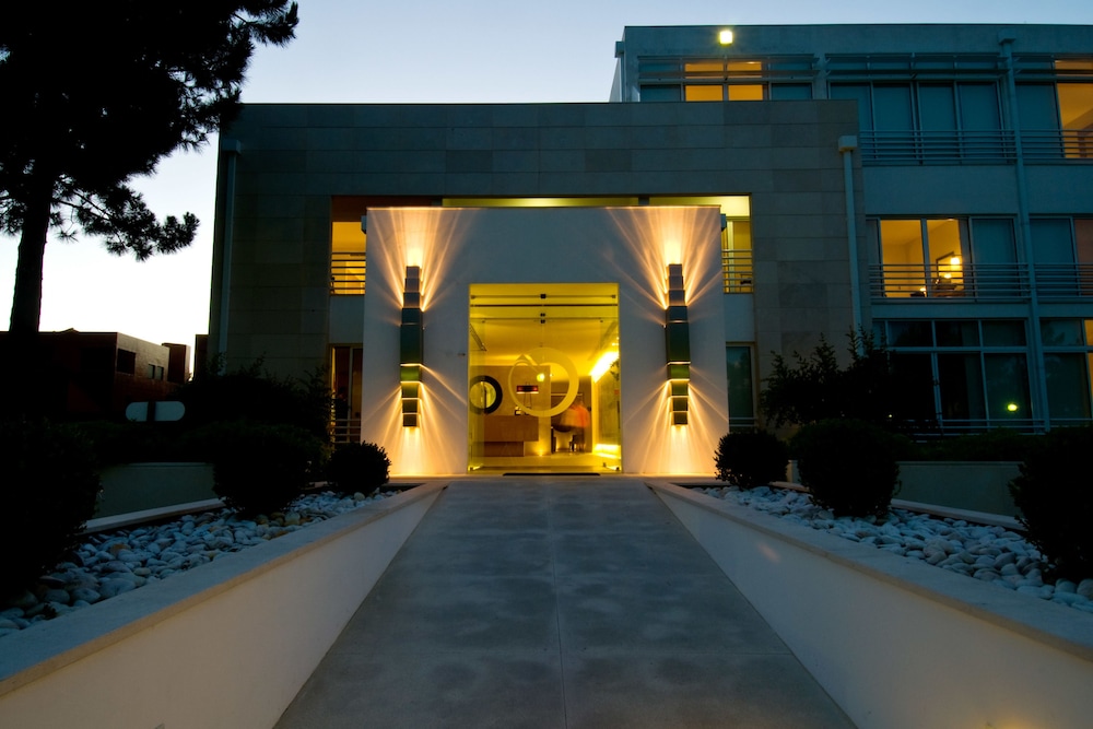 Hotel MiraVillas — 4-Star Luxury Hotel in Mira, Portugal