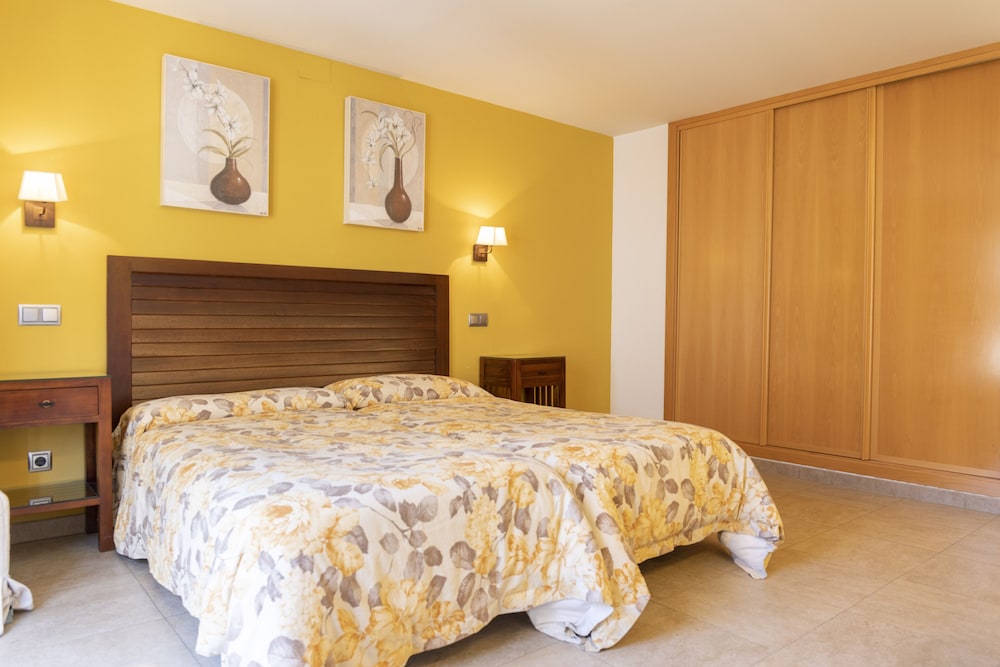 Casas Rurales Abuela Benita — hotel in Cebreros