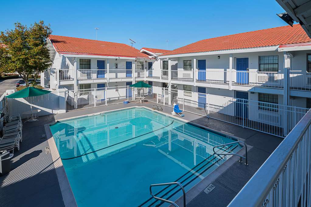 Motel 6 Grand Prairie TX Interstate 30 - photo 8