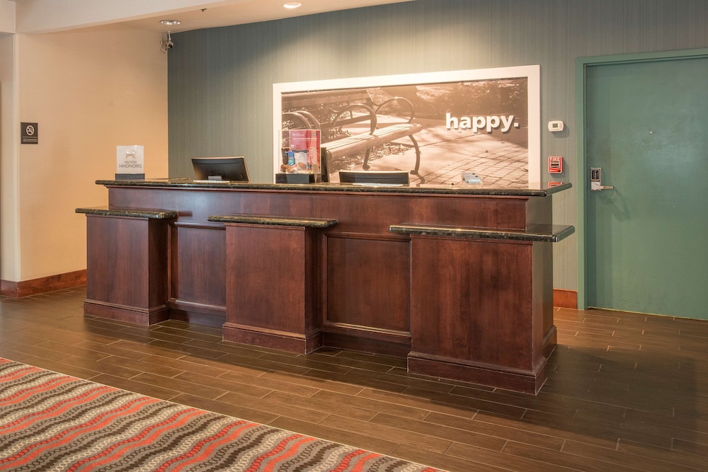 Hampton Inn & Suites Dayton Airport - photo 5