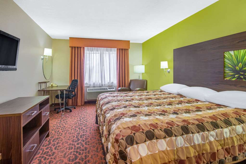 Super 8 by Wyndham Portales - photo 6