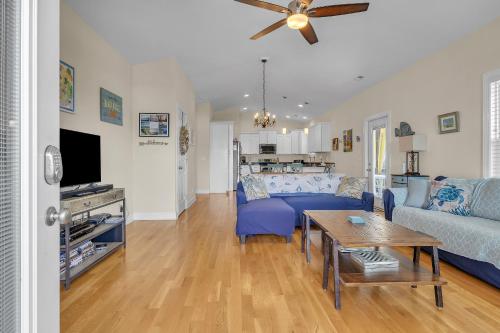 Bonne Mer by Oak Island Accommodations - photo 42