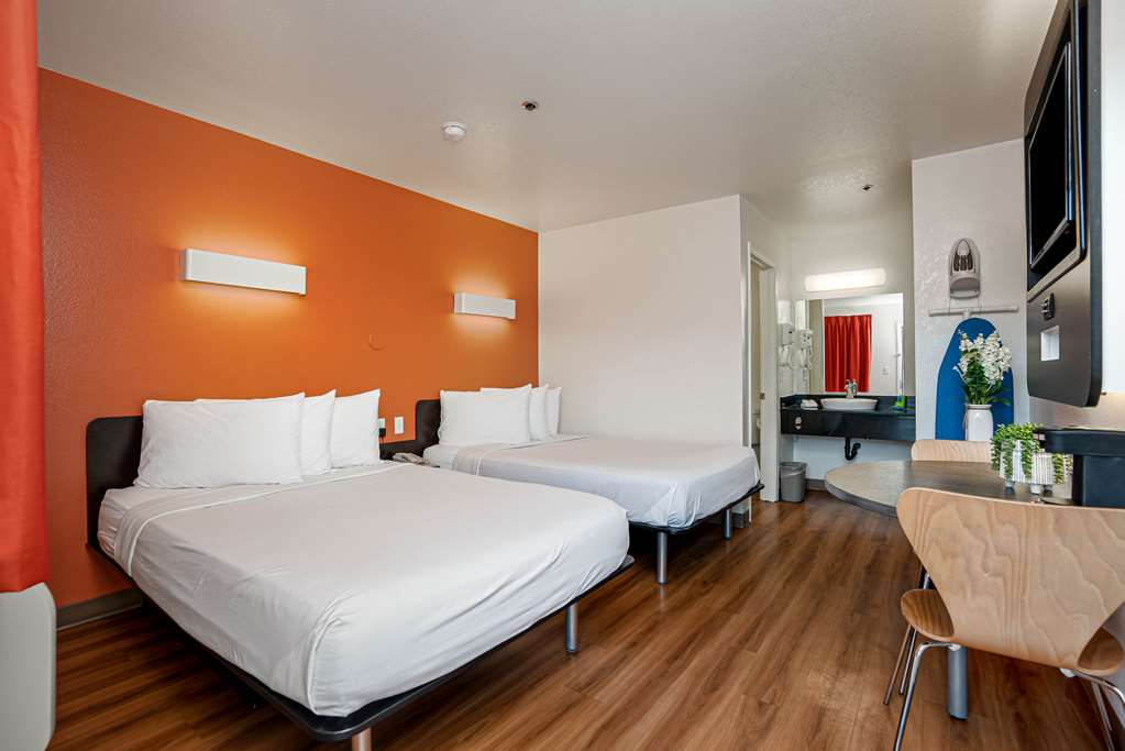Motel 6 Temecula CA Historic Old Town - photo 15