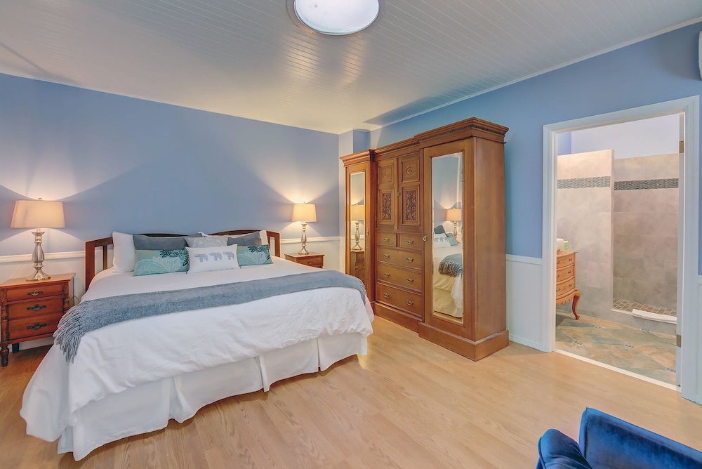 Carlisle Garden Suites - photo 28