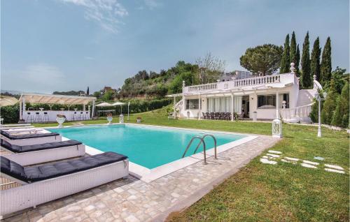 2 Bedroom Stunning Home In Roma — 5-Star Luxury Hotel in Rome, Italy