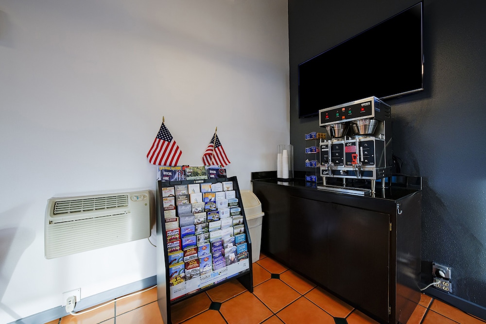 OYO Hotel Hermiston OR Downtown - photo 5