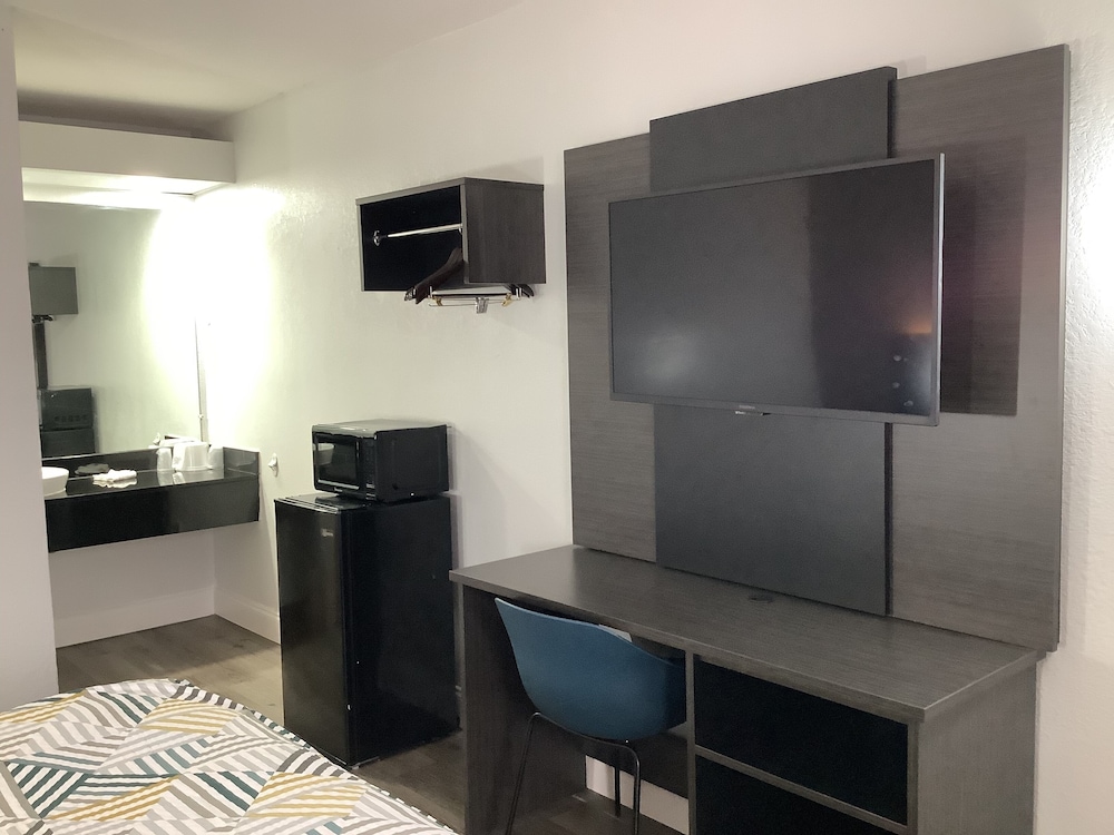 Motel 6 Memphis TN East - photo 18