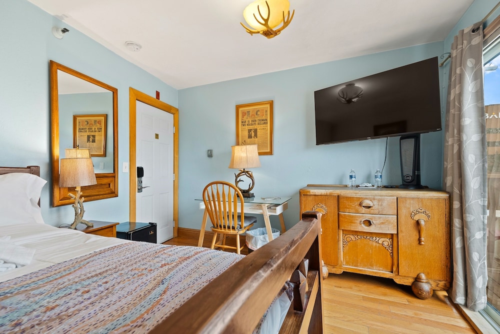 Qupqugiaq Inn - photo 7