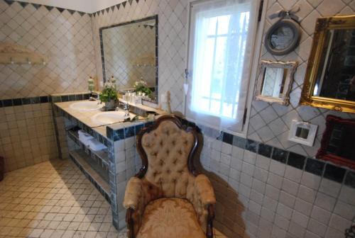 Mas des Comtes de Provence — 4-Star Luxury Hotel in Tarascon, France
