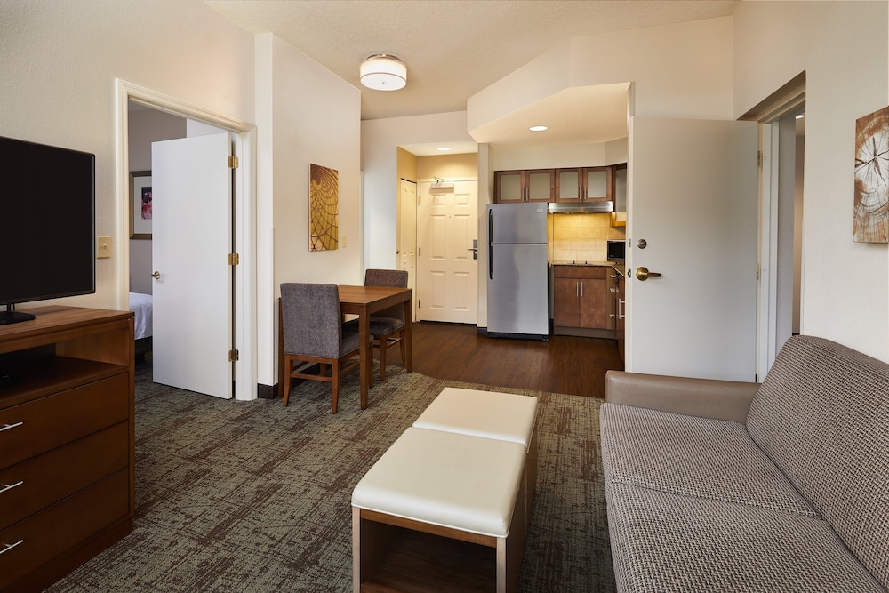 Staybridge Suites Orlando Airport South an IHG Hotel - photo 3