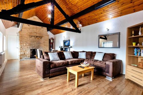 Finest Retreats Woodstock Lodge — 4-Star Luxury Hotel in Bishop Middleham, United Kingdom
