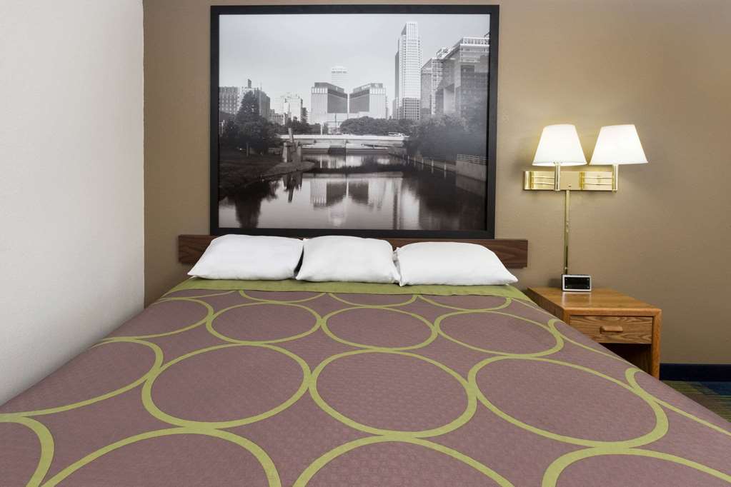 Super 8 by Wyndham Columbus - photo 12
