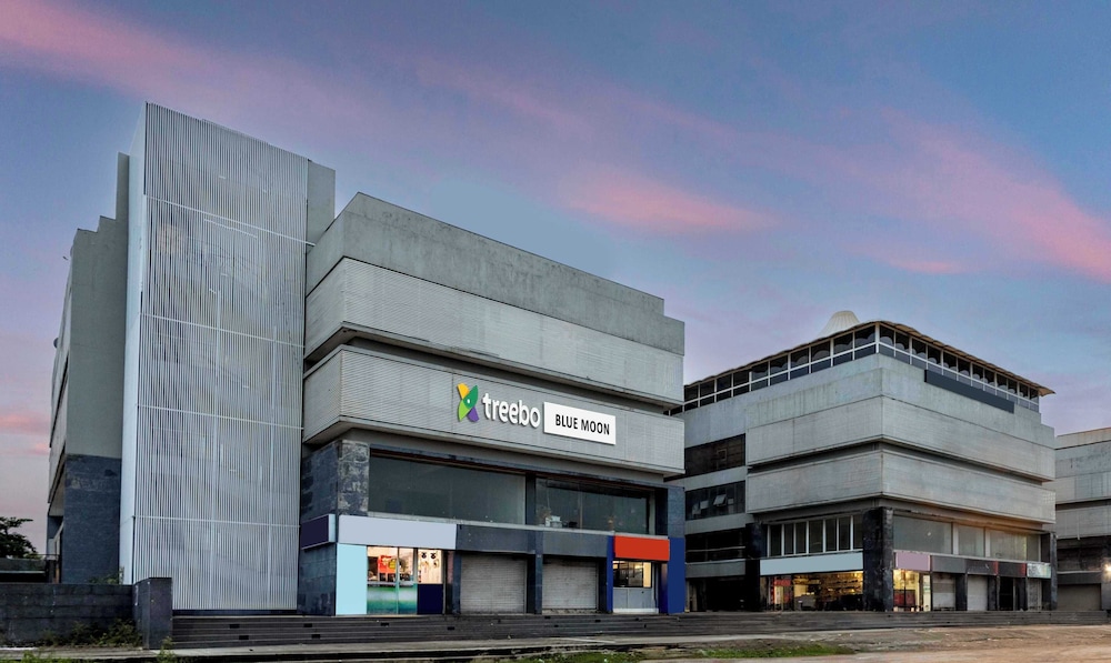 Treebo Blue Moon in Gandhinagar, India