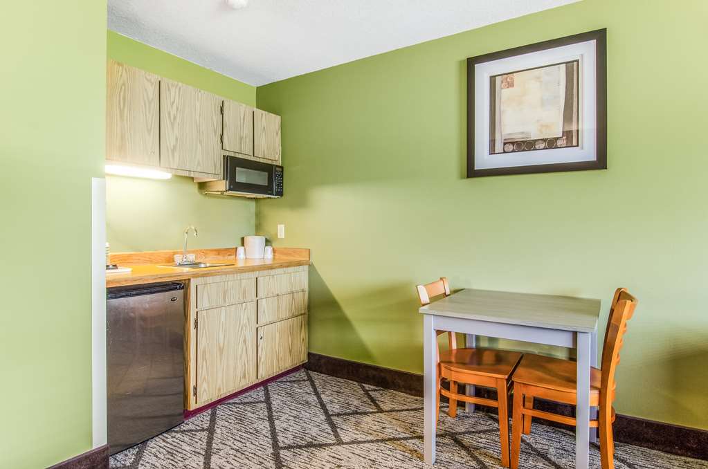GuestHouse Inn & Suites Hotel Poulsbo - photo 21