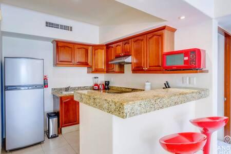 Pool Gazebo Parking 2 Blocks to Beach & 5th Ave — 4-Star Luxury Hotel in Playa Del Carmen, Mexico