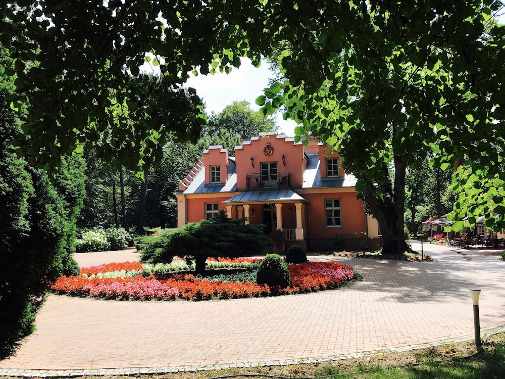 Willa Rozana Ormonde Resorts — Naleczow
