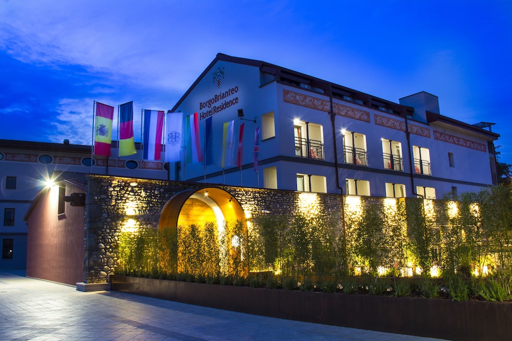 Mura Venete — 4-Star Luxury Hotel in Ponte San Pietro, Italy