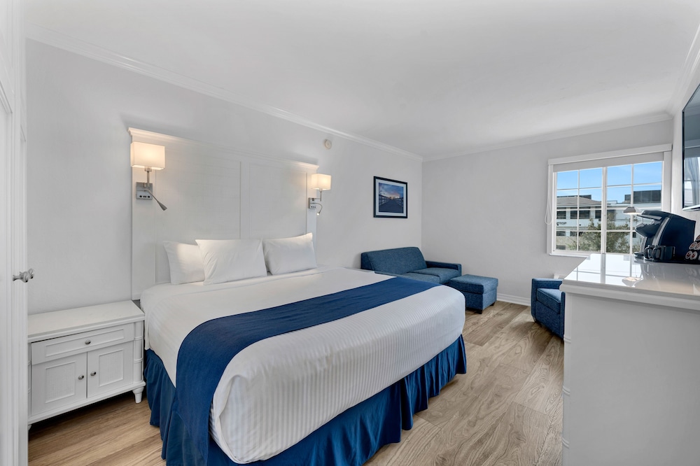 Bayfront Inn Fifth Avenue - photo 5