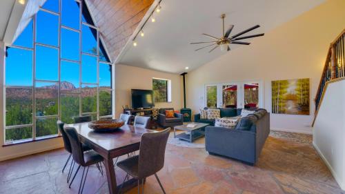 Walk 2 Trails Pet Friendly Stunning Views in Sedona, United States