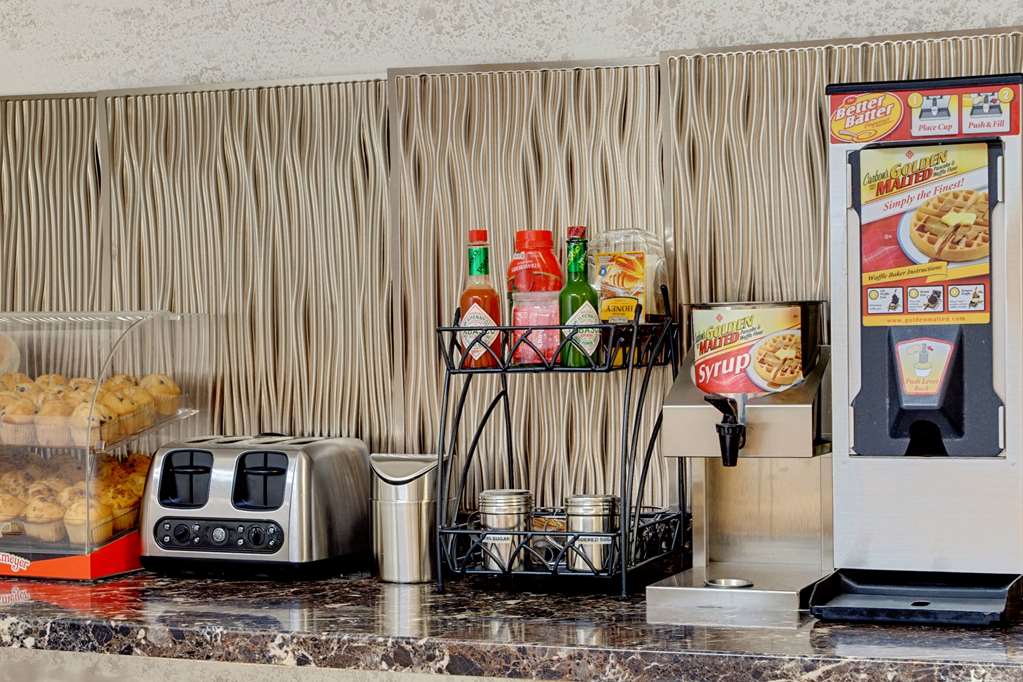 Microtel Inn & Suites by Wyndham Stockbridge Atlanta I 75 - photo 47