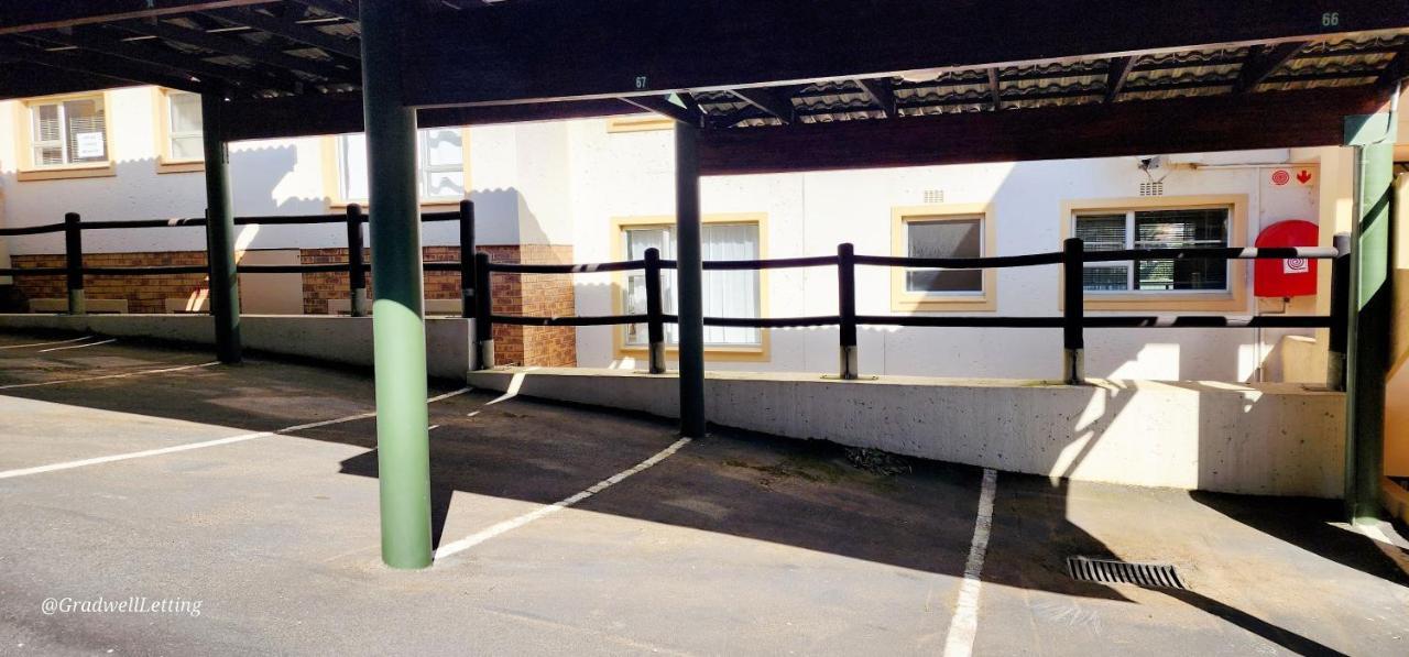 Ramsgate Palms 67 Sleeps 4 — 4-Star Luxury Hotel in Margate, South Africa