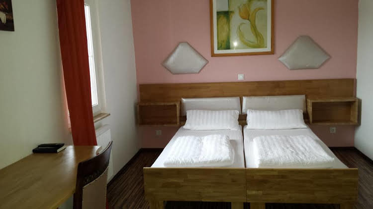 Hotel La Terrazza - carbon neutral hotel in Wetzlar