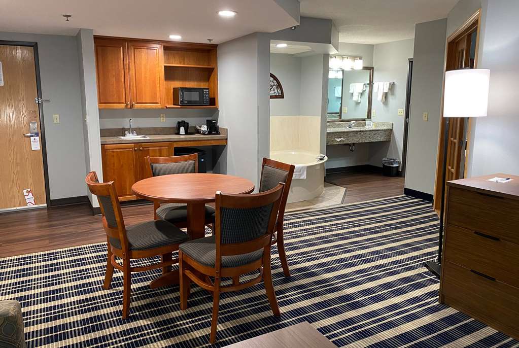 AmericInn by Wyndham Chanhassen - photo 17