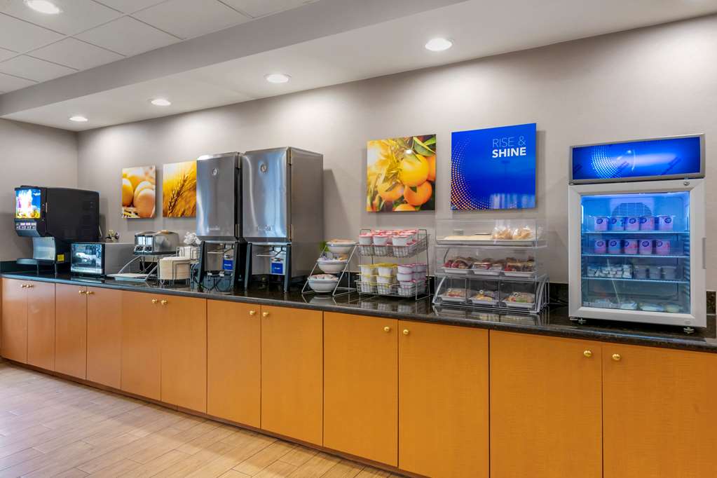 Comfort Suites Near Universal Orlando Resort - photo 41
