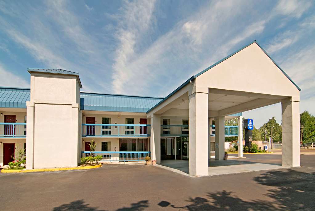 Americas Best Value Inn & Suites Clarksdale - photo 2