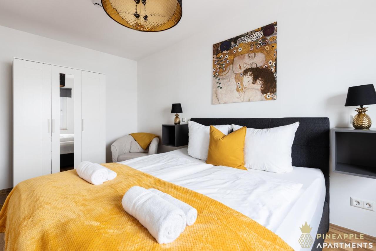 Pineapple Apartments Zwinger V 78Qm 1X Free Parking — 4-Star Luxury Hotel in Dresden, Germany