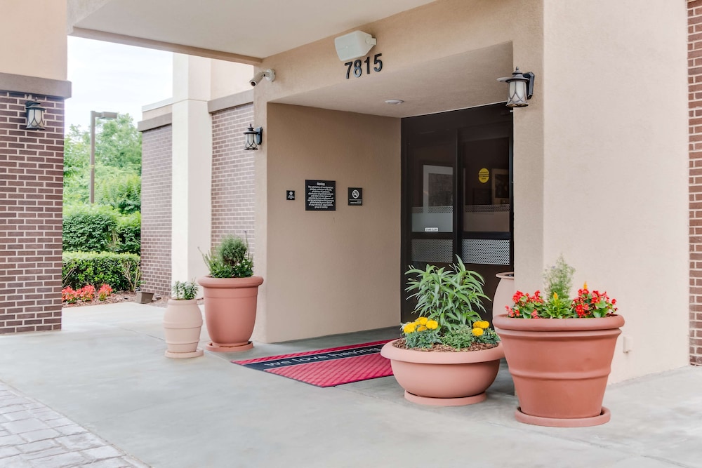 Hampton Inn Bellevue Nashville I 40 West - photo 36
